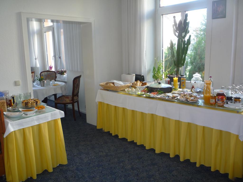 Hotel Carolinenhof Bad Pyrmont Buitenkant foto