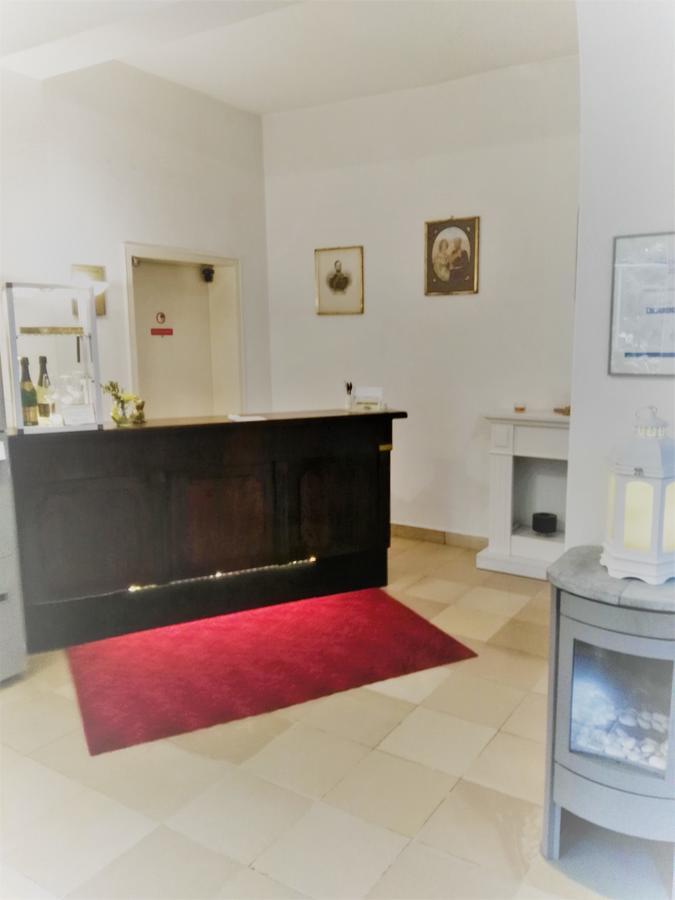 Hotel Carolinenhof Bad Pyrmont Buitenkant foto
